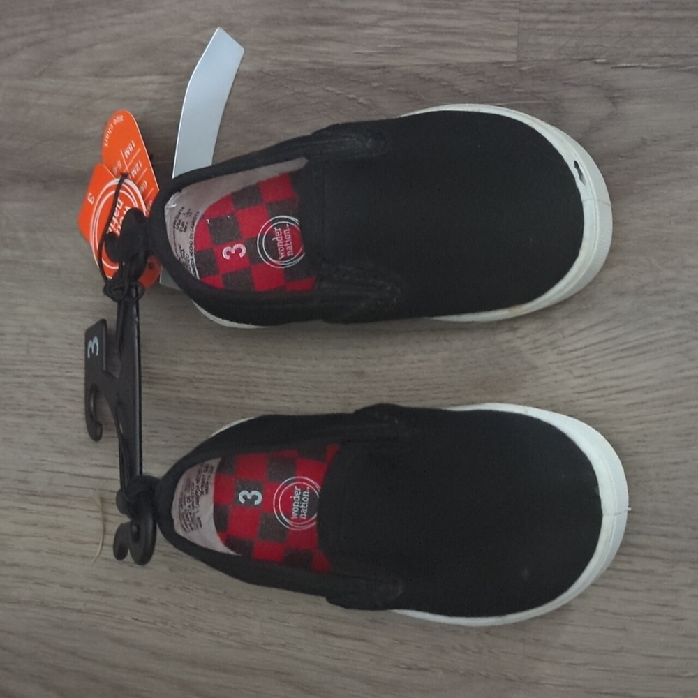 ⭐3/$10⭐Wonder Nation Canvas Shoes